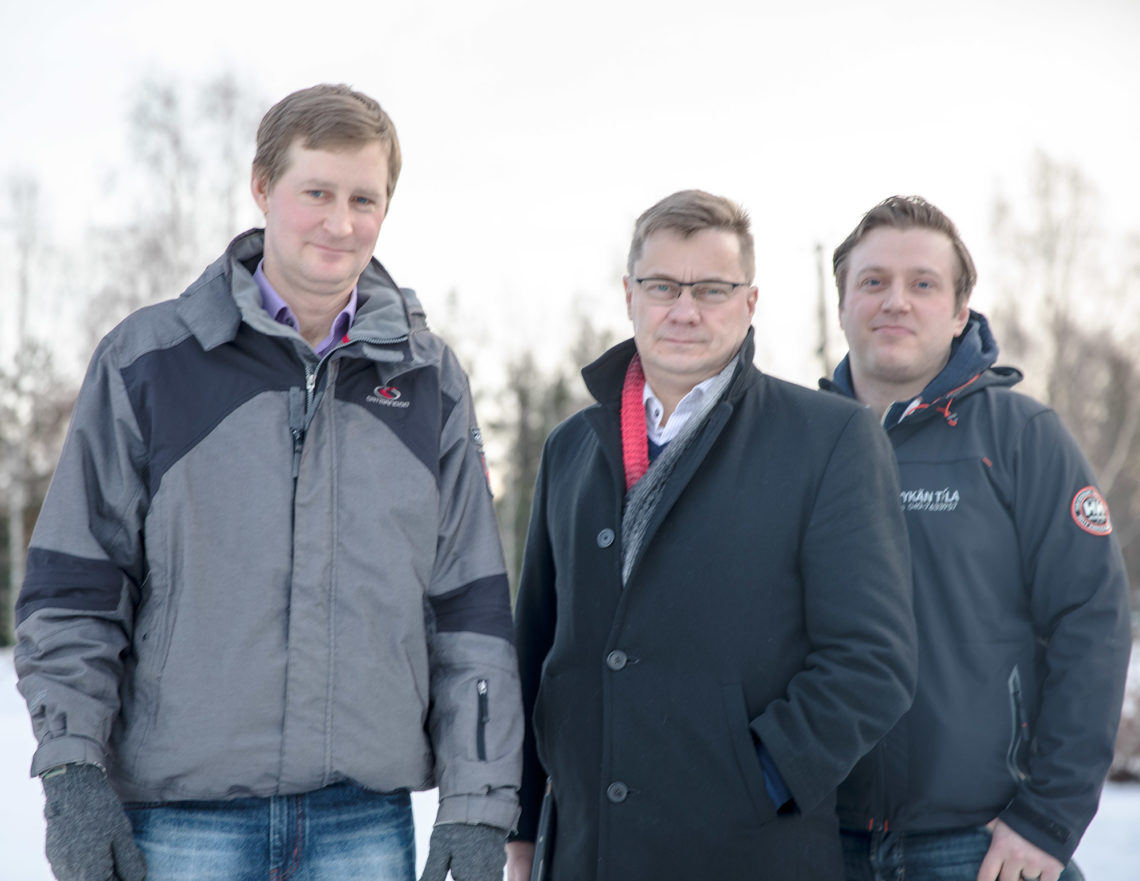 Juha Sianoja, Pertti Hakanen ja Tuomas Kyykkä kaipaavat omistamiseen liittyvien oikeuksien arvostamista ja suuryhtiöiden alihankkijoiden työn laadulle asiallista valvontaa, jotta kaapelit kulkisivat siellä, missä niiden pitäisi.
