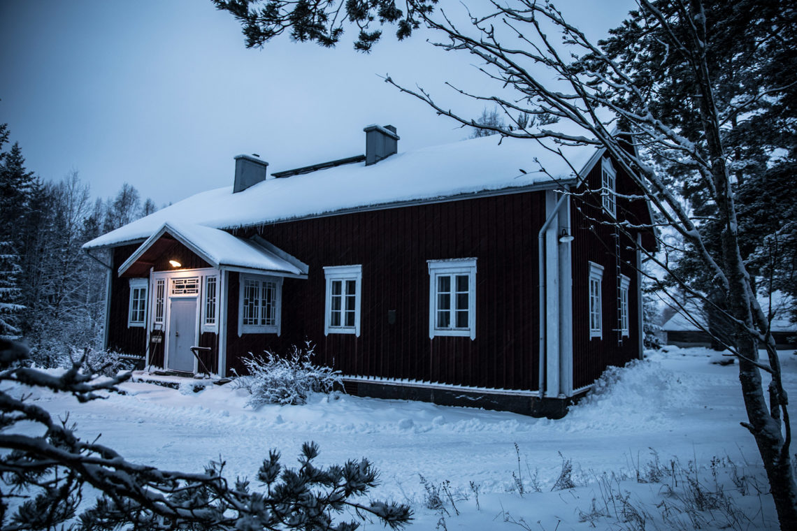 Kiikan Vähähaaran idyllinen kotiseututalo.