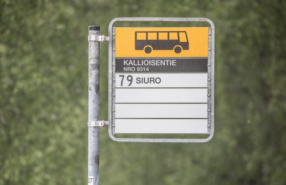 Jo Siuro on matka-ajan kannalta kovin kaukana Tampereen keskustasta, jos matkaa tekee paikallisliikenteen bussilla.