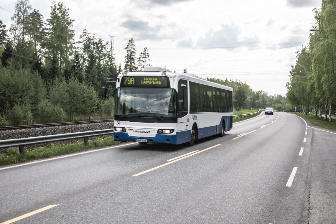 Bussi 79A Tampereen Keskustorilta Siuroon ja takaisin.