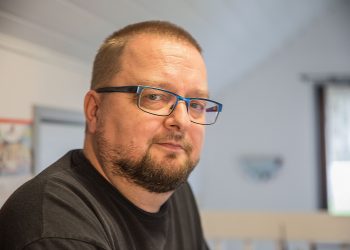 Jukka Jokinen esittelee lastenkirjassaan Rami Rasvanäpin elämän ohella erinomaista teollista muotoilua.